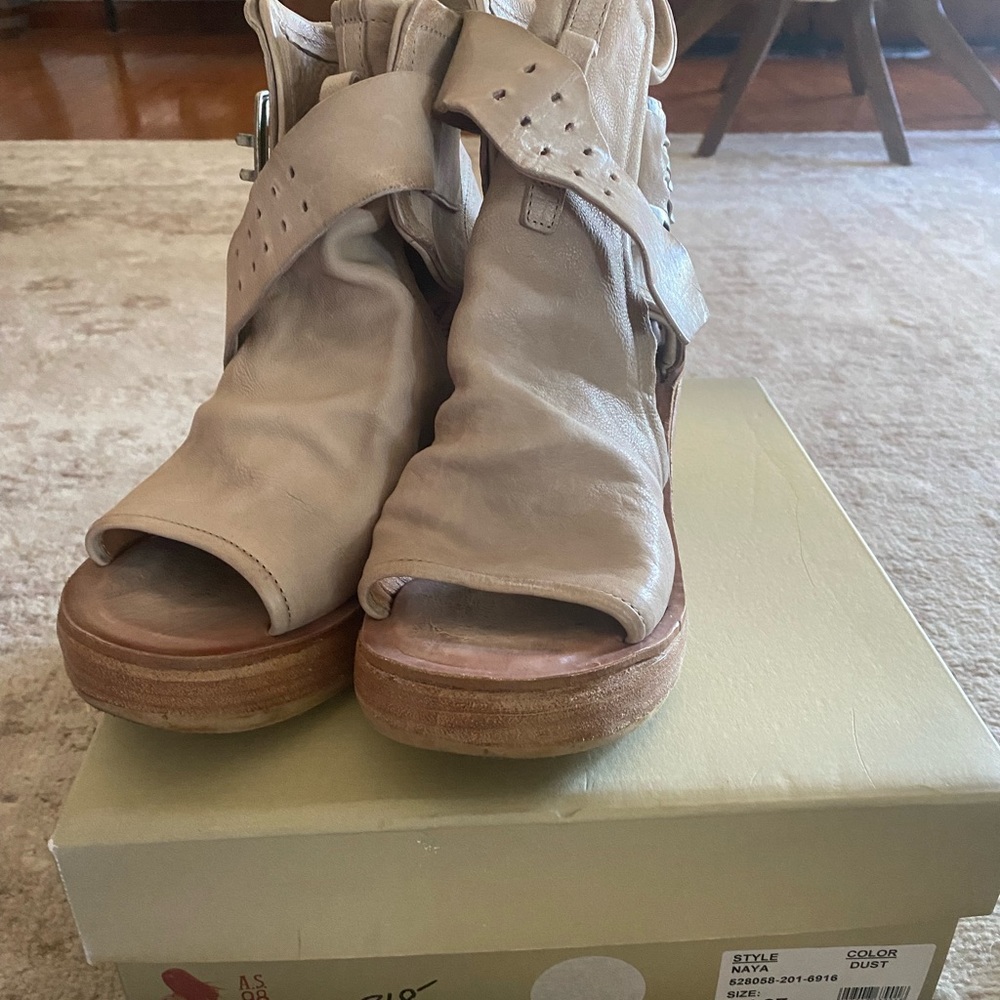 A.S.98 Naya wedge size 37